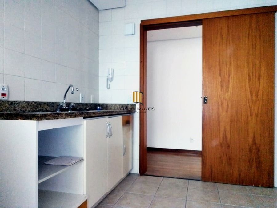 Excelente apartamento de 2 dormitórios, no bairro Moinhos de Vento, com 105 m² de área privativa, 2 suítes
