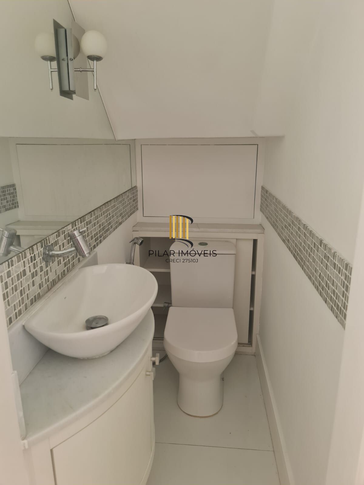 Casa em condominio no bairro Cristal