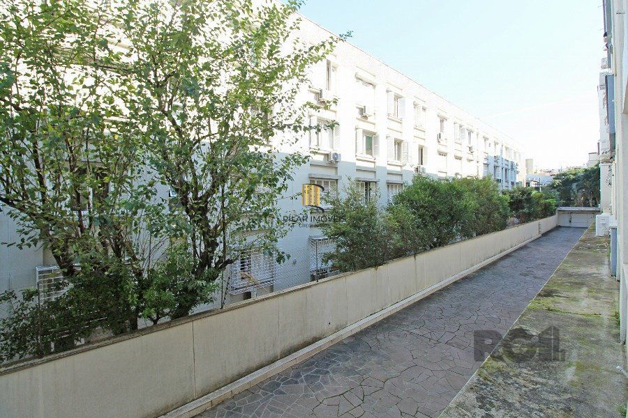 Apartamento a venda de 2 dormitórios na Rua Santa Cecilia Porto Alegre