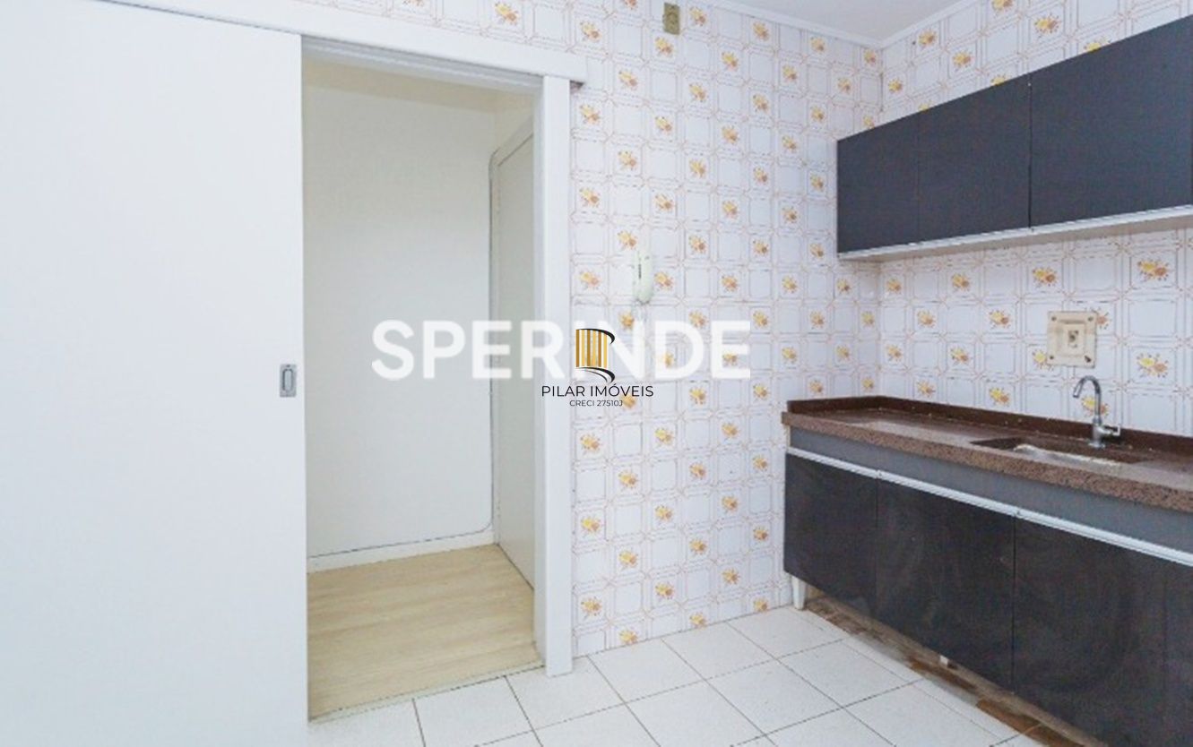 Ótimo apartamento de 02 dormitórios, área de serviço com banheiro auxiliar e 01 vaga de garagem no bairro Boa Vista