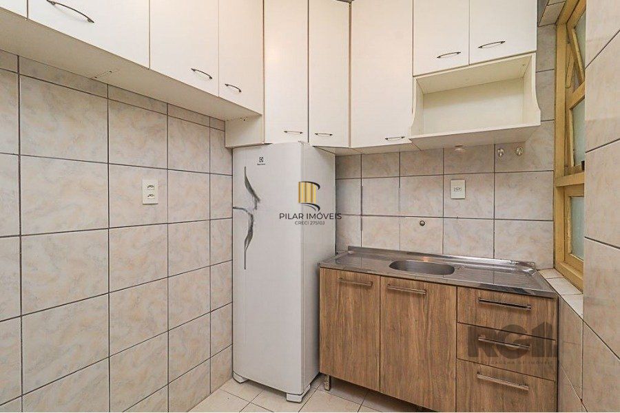 Apartamento de 2 Dormitórios no bairro Auxiliadora, próximo a Plínio Brasil Milano ,  com 1 vaga,