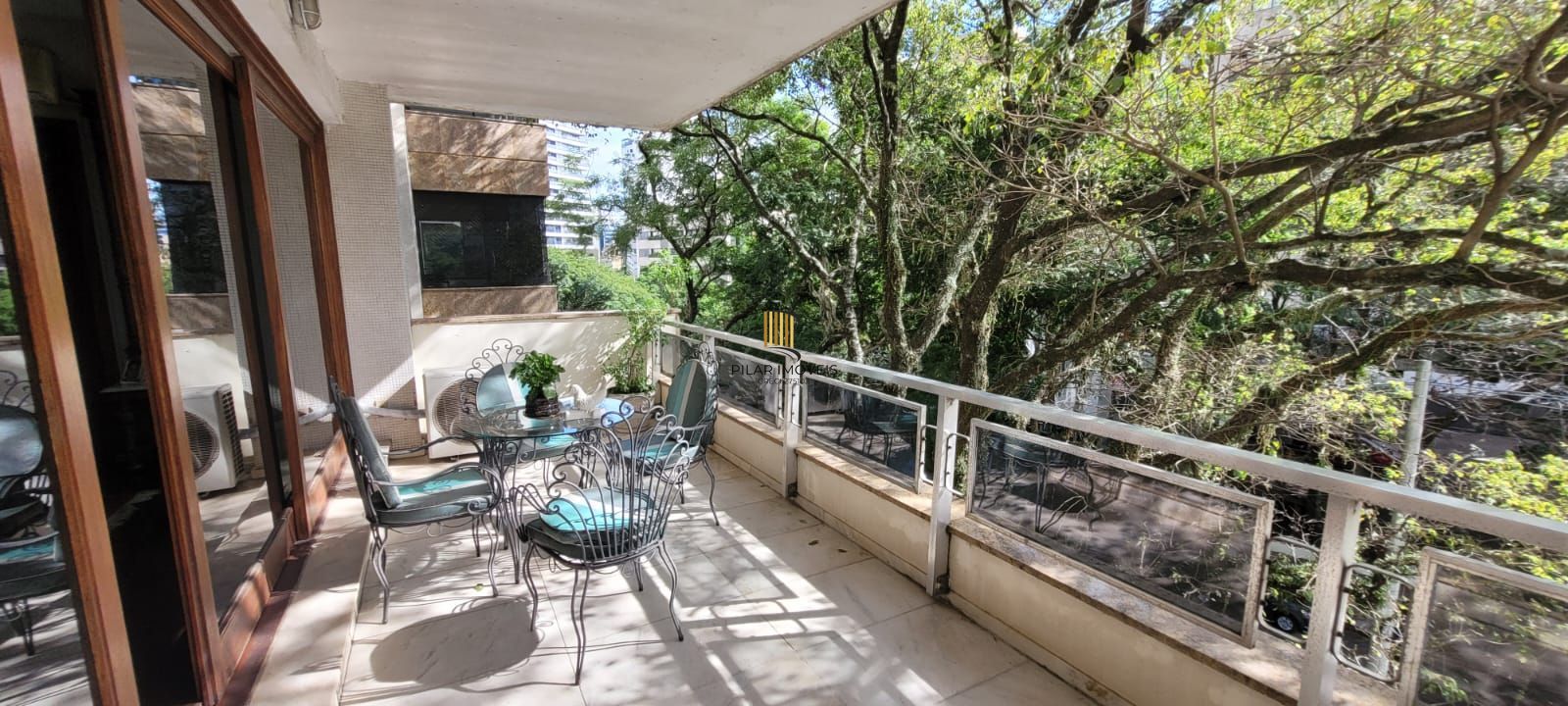 VENDA APARTAMENTO 3 DORMITÓRIOS, SACADA ABERTA, SUITE,  257,00 m² PRIVATIVOS 2 VAGAS, BELA VISTA
