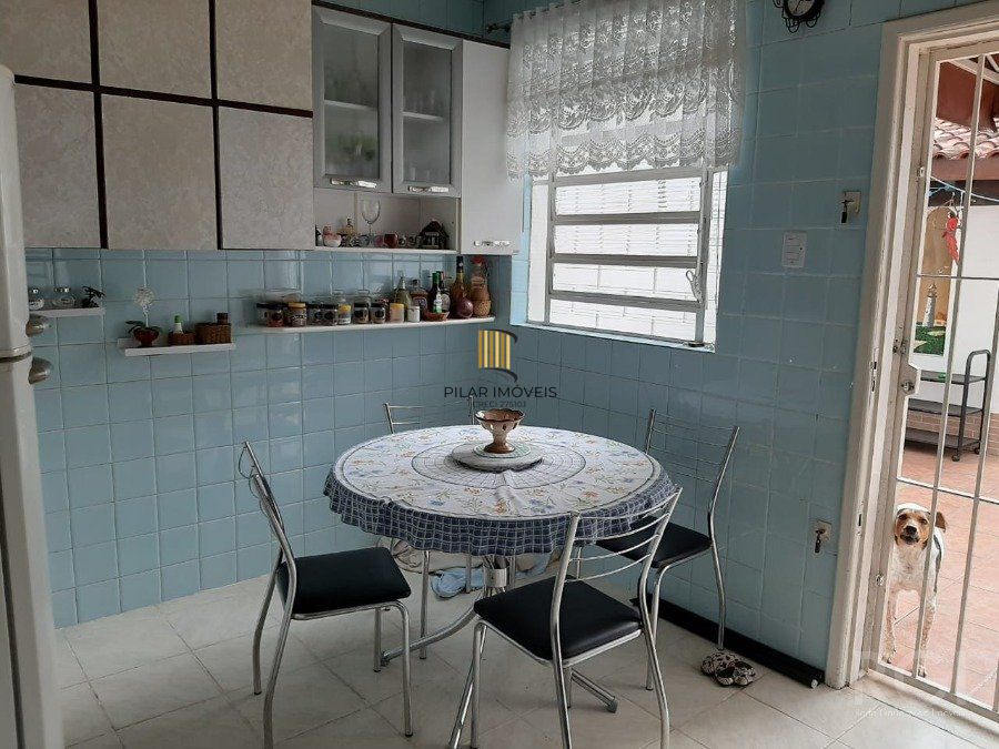 Casa para Venda - 136.6m², 4 dormitórios, 2 vagas - Rio Branco