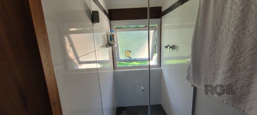 Venda Casa maravilhosa em terreno de 8.125m² com acesso ao Rio Guaiba,  na Estrada Retiro da Ponta Grossa - Porto Alegre