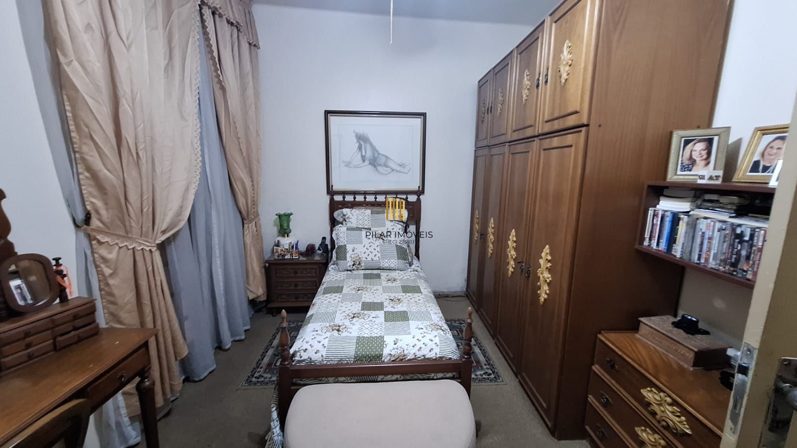 **Apartamento Mobiliado de 3 Quartos à Venda em Porto Alegre, Rio Grande do Sul**