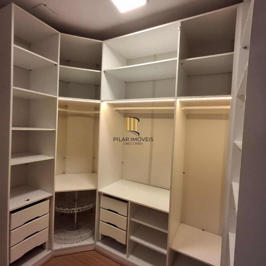 VENDA apartamento de 3 dormitórios, no bairro Moinhos de Vento, com 158 m² de área privativa