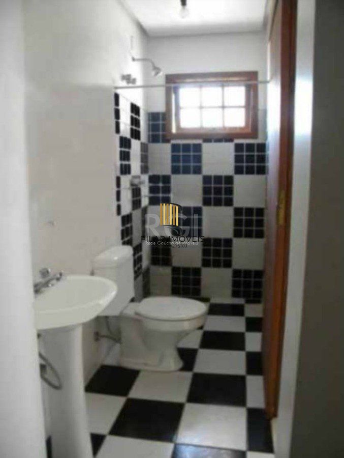 Casa para Venda - 200m², 3 dormitórios, sendo 3 suites, Jardim Botânico