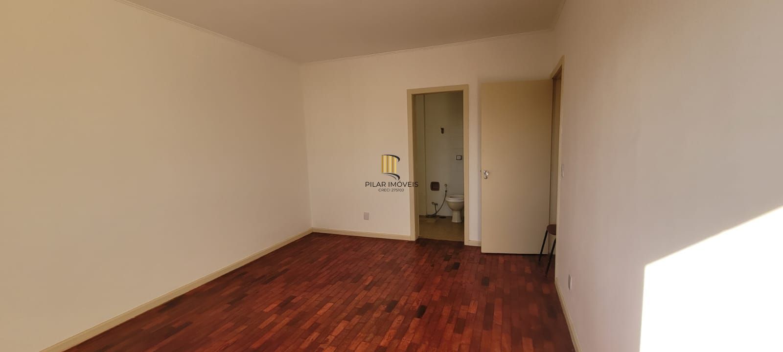 VENDA APARTAMENTO 3 DORMITÓRIOS, SUITE, GARAGEM, ELEVADOR, VISTA, EXCELENTE ORIENTAÇÃO SOLAR, BAIRRO RIO BRANCO JUNTO AO BOM FIM
