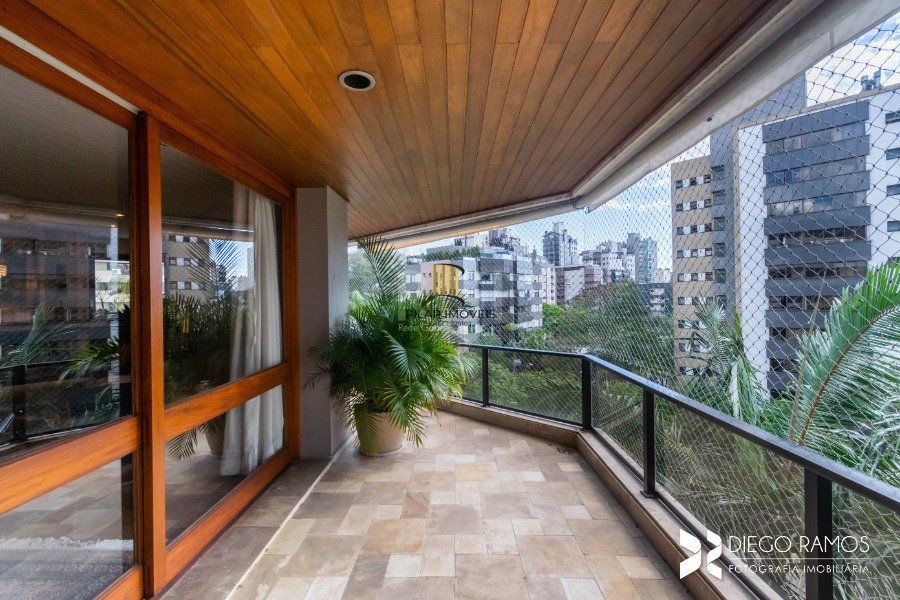 Apartamento para Venda - 305.46m², 3 dormitórios, sendo 3 suites, 4 vagas - Mont Serrat