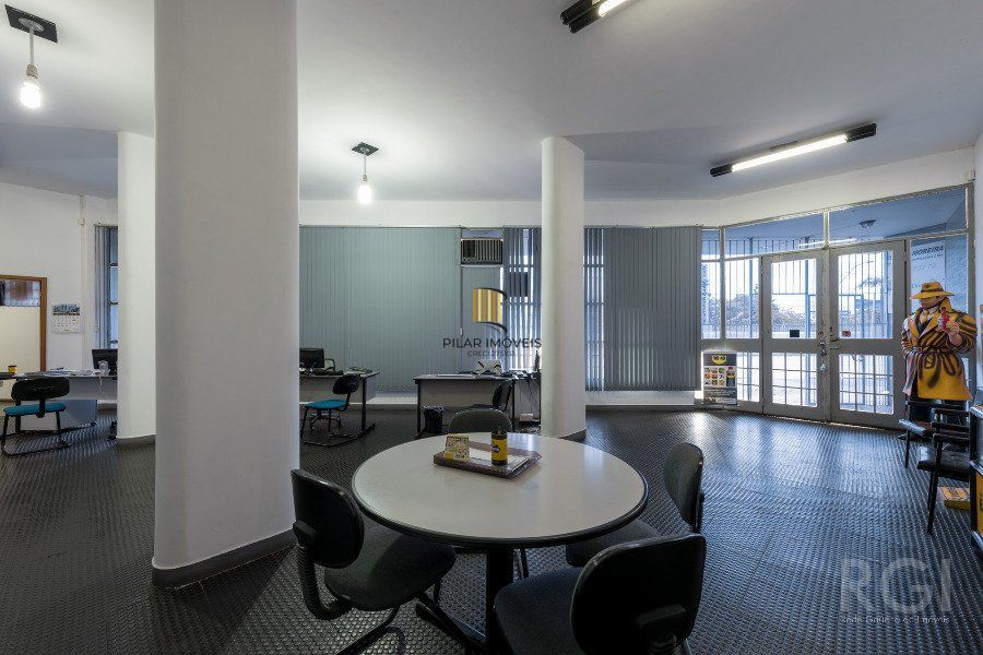 Predio para Venda - 2203.23m², 0 dormitórios, 30 vagas - São João