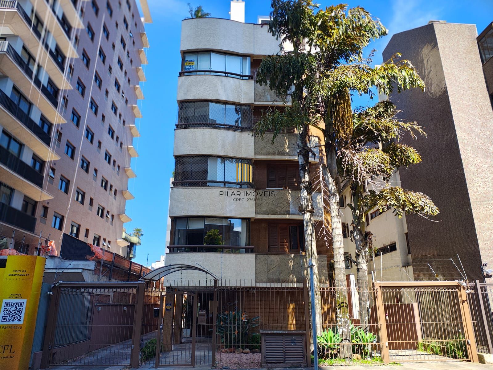 Apartamento Av Guaporé, 2 dormitórios, 2 vagas, churrasqueira