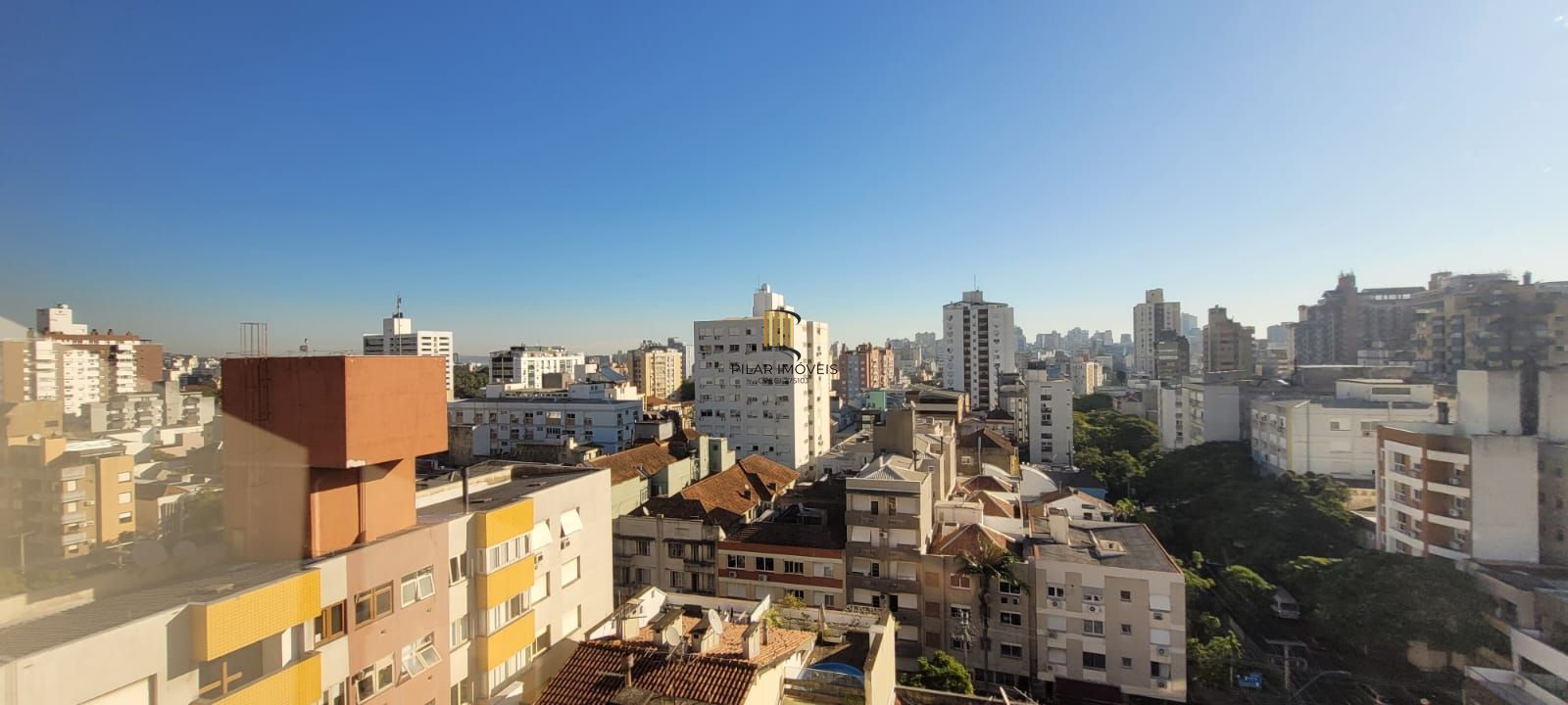 VENDA APARTAMENTO 3 DORMITÓRIOS, SUITE, GARAGEM, ELEVADOR, VISTA, EXCELENTE ORIENTAÇÃO SOLAR, BAIRRO RIO BRANCO JUNTO AO BOM FIM