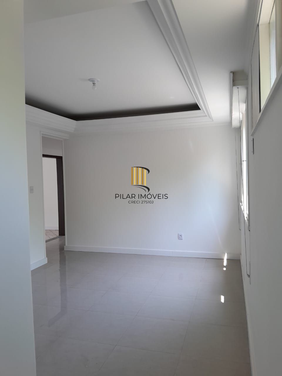 apartamento à venda no Edifício Caravellas, localizado na Rua Dr. Timóteo, no bairro Moinhos de Vento