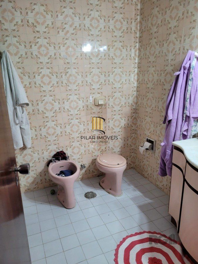 Apartamento 3 dormitórios com suite, Bairro Petrópolis, na Rua Coronel Lucas de Oliveira, próximo ao Zaffari da Ipiranga