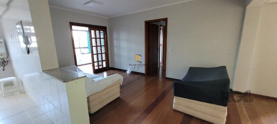 Apartamento de 2 dormitórios grande com suite, sacada fechada com churrasqueira, elevador, garagem, no Bairro São João / Higienópolis