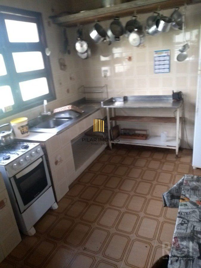 Sítio para Venda - 350m², 3 dormitórios, sendo 1 suites, 7 vagas - Águas Claras