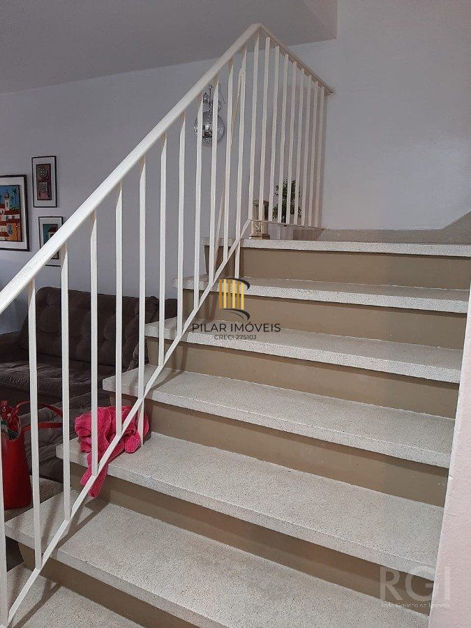 Casa para Venda - 136.6m², 4 dormitórios, 2 vagas - Rio Branco