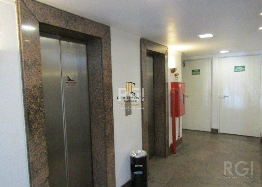 SALA AMPLA COM 73M² PRIVATIVOS, CENTRO PORTO ALEGRE, GARAGEM, ELEVADOR