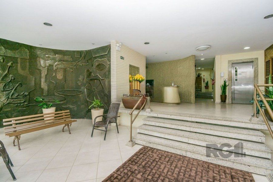 Ampla apartamento 3 dormitorios,living 2 ambientes na Cidade Baixa, com 2 garagem, - Pilar Imóveis