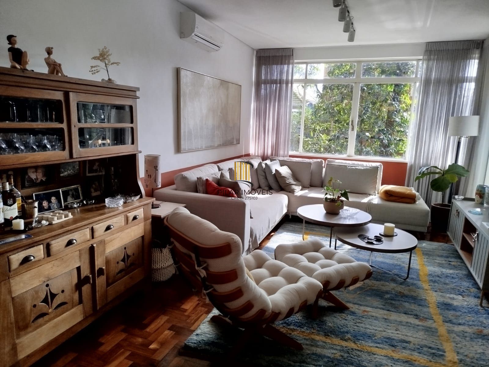 Venda Apartamento  03 dormitórios, transformados em 02, sendo um deles suíte Moinhos de vento Porto Alegre