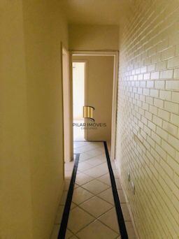 Apto. 59,82 m2 02 dorms. com sacadas, a.serv. amplo living, na Lucas de Oliveira, Petrop.