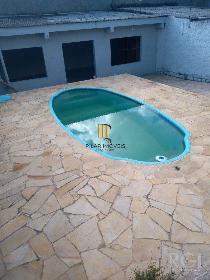 Casa para Venda - 140m², 3 dormitórios, 4 vagas - Santa Isabel