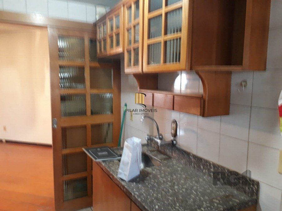 Apartamento 2 Dormitório(s) Bairro Petrópolis ANDAR ALTO Elevador e garagem