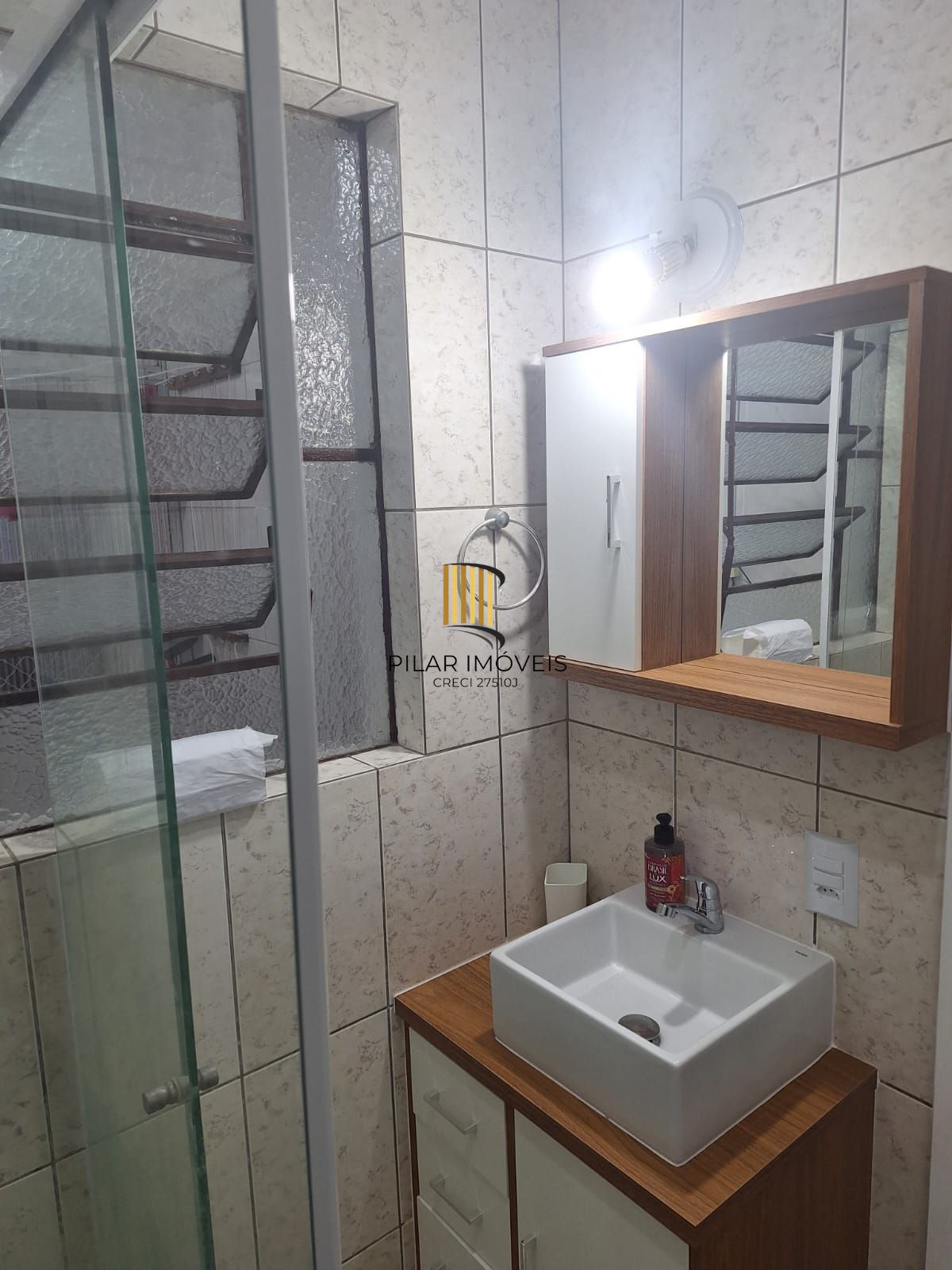 Excelente apto. de frente com 48m2 de área privativa, no bairro Santa Cecilia, com 01 amplo dormitorio