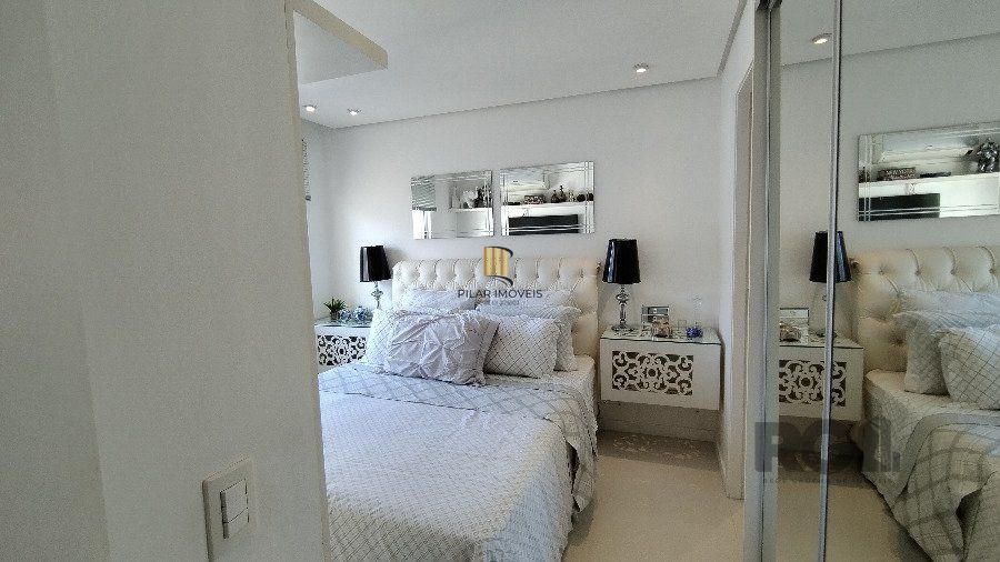 Apartamento 2 dormitórios no bairro Vila Ipiranga