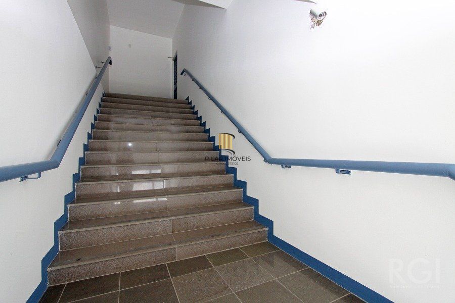PRÉDIO COMERCIAL PARA SEDE DE EMPRESA COM  400 m²  na AVENIDA BAHIA, SÃO GERALDO,  JUNTO AO RESTAURANTE  KONKA Porto Alegre