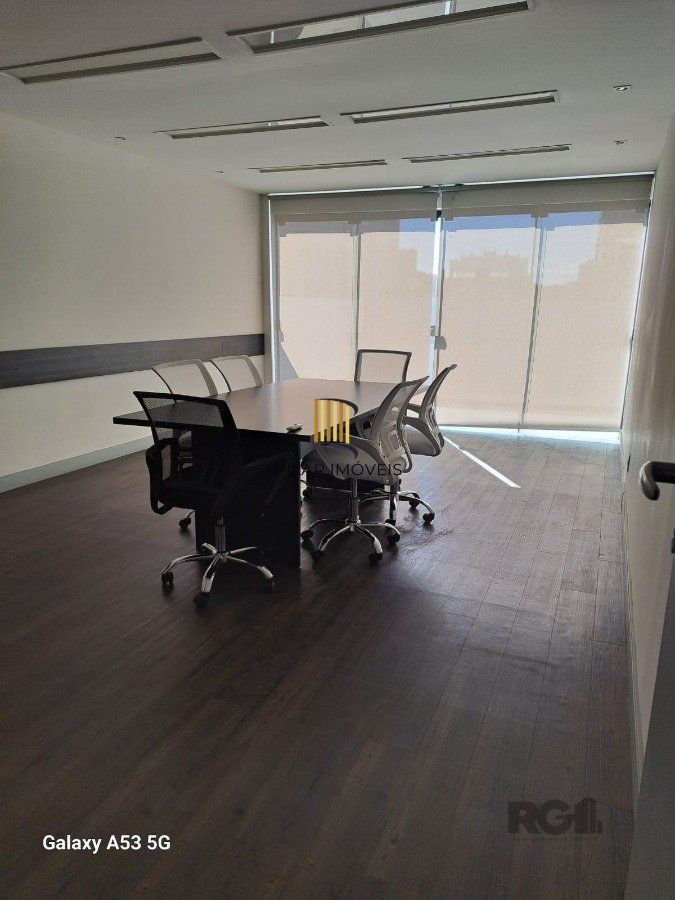 SALA COM 205,21 M2 DUAS VAGAS NA AUXILIADORA 