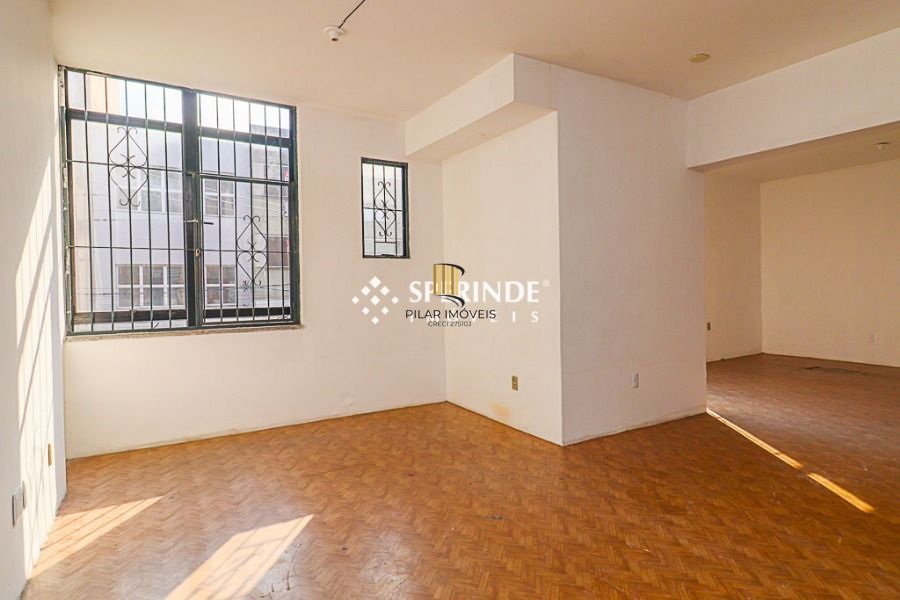  VENDA Loja na Rua Alberto Bins, Próximo a elevada,   com área privativa de 78,92 m².