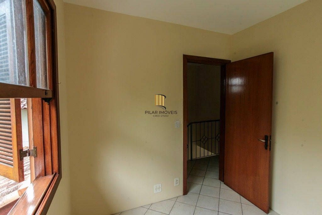 Casa de Condomínio 3 dormitórios no bairro Lomba do Pinheiro