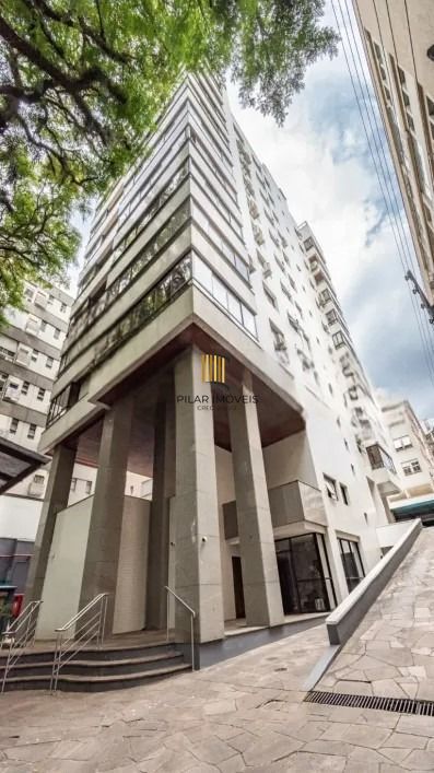 VENDA apartamento de 3 dormitórios, no bairro Moinhos de Vento, com 158 m² de área privativa