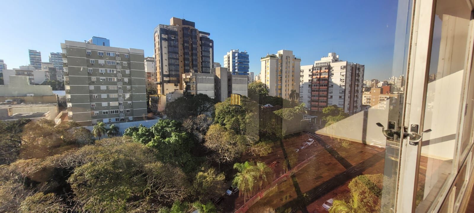 VENDA APARTAMENTO 3 DORMITÓRIOS, SUITE, GARAGEM, ELEVADOR, VISTA, EXCELENTE ORIENTAÇÃO SOLAR, BAIRRO RIO BRANCO JUNTO AO BOM FIM