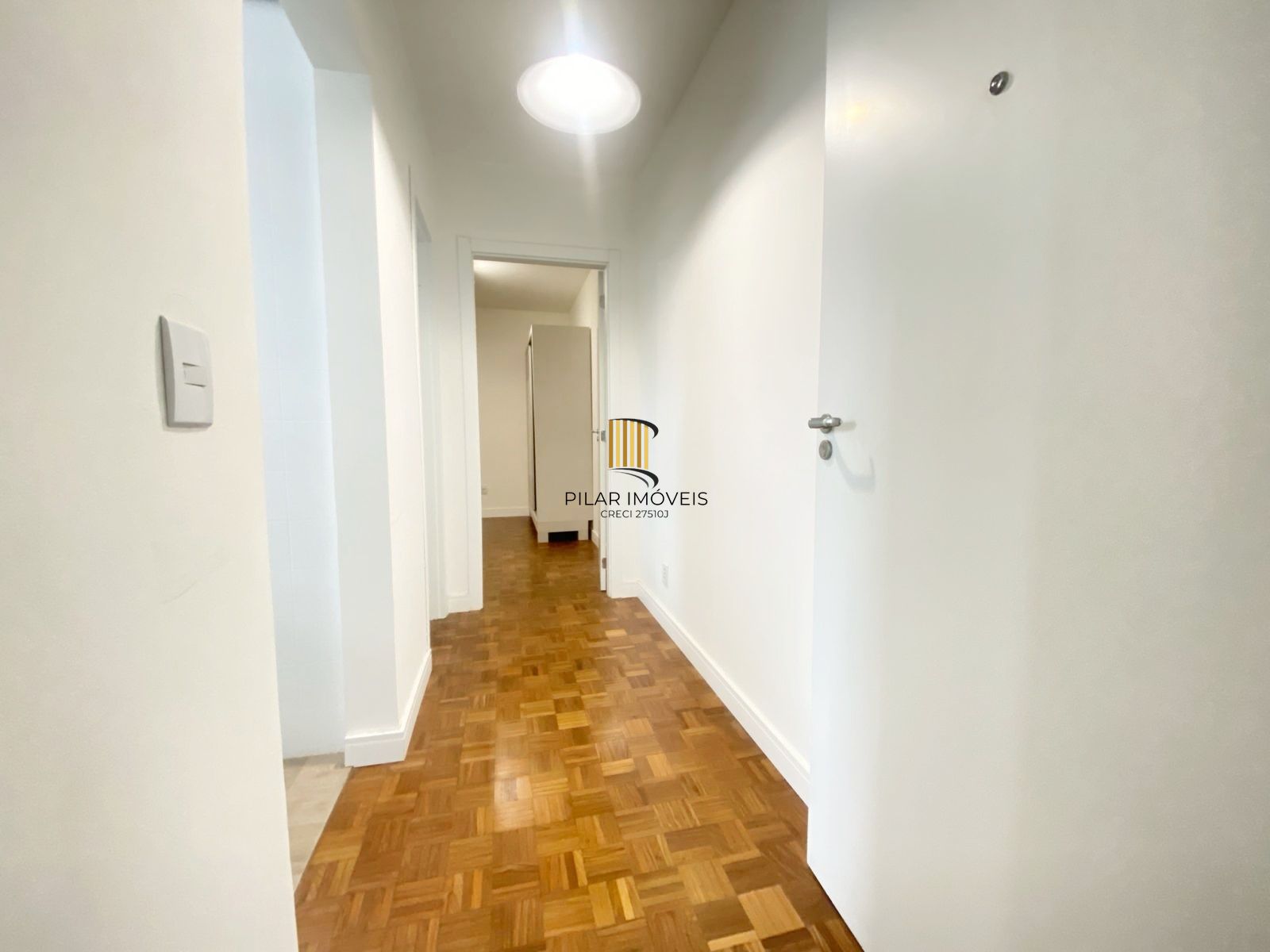 Kitinete34,30m2 priv. Av. Independência,prox.Hospital Sta. Casa