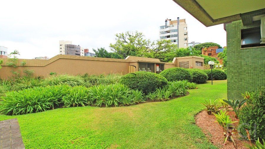Apartamento para Venda  -  2 dormitórios,  1 suite,  andar alto,  LAREIRA, CHURRASQUEIRA 2 vagas - Petrópolis