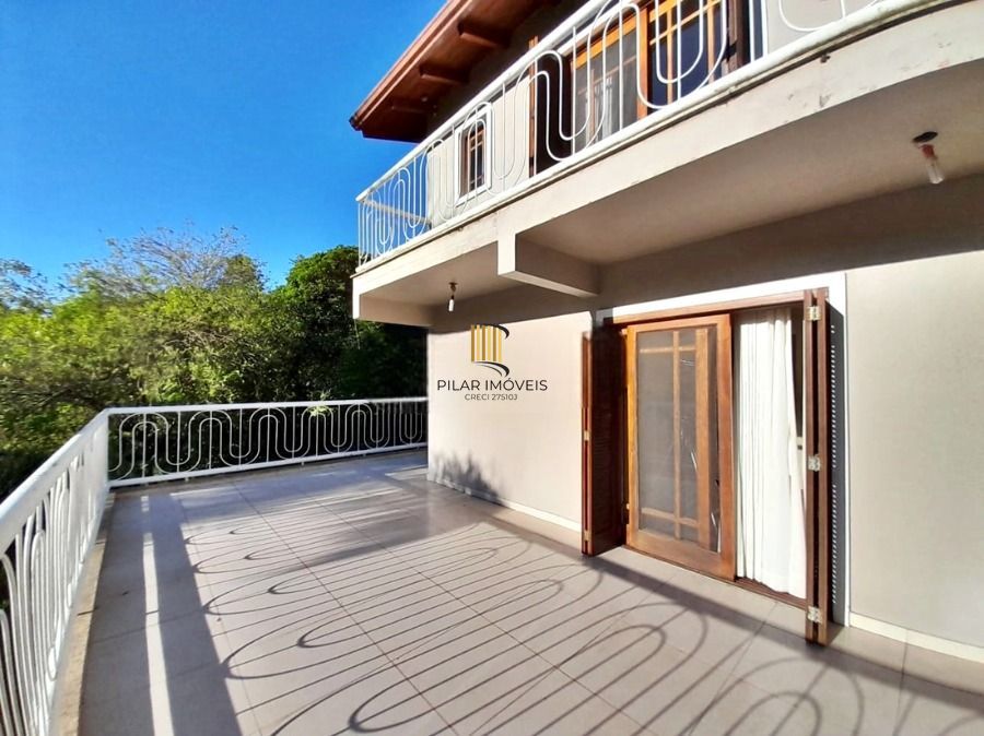 Casa 5 dormitórios no bairro Vila Nova