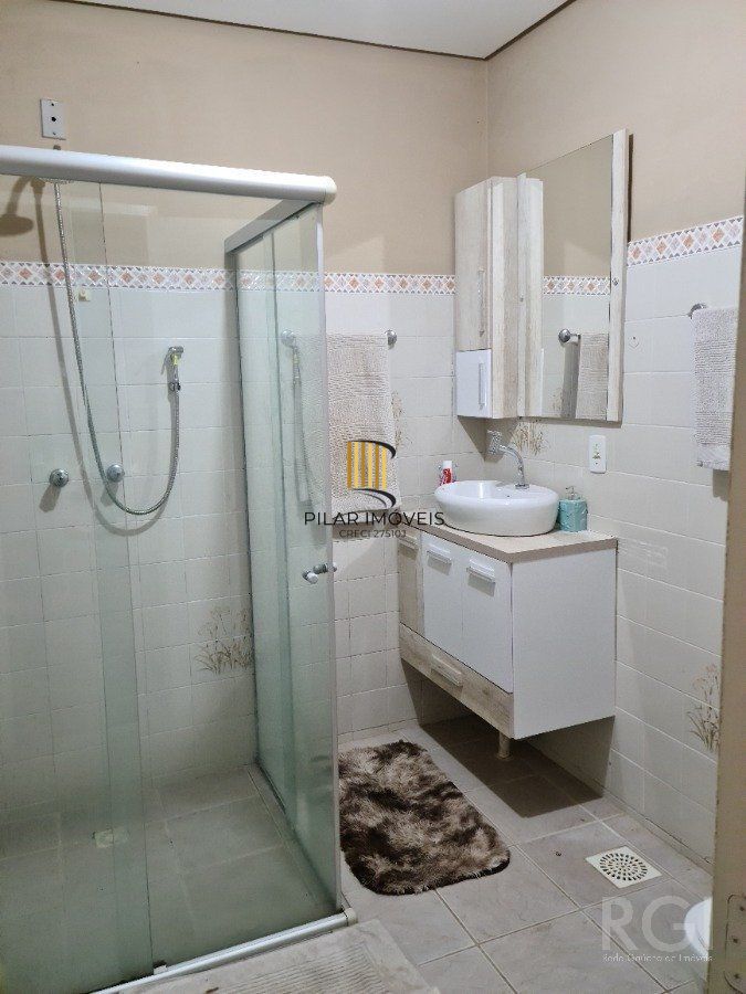 Casa para Venda - 169.98m², 3 dormitórios, 4 vagas - Coronel Aparício Borges
