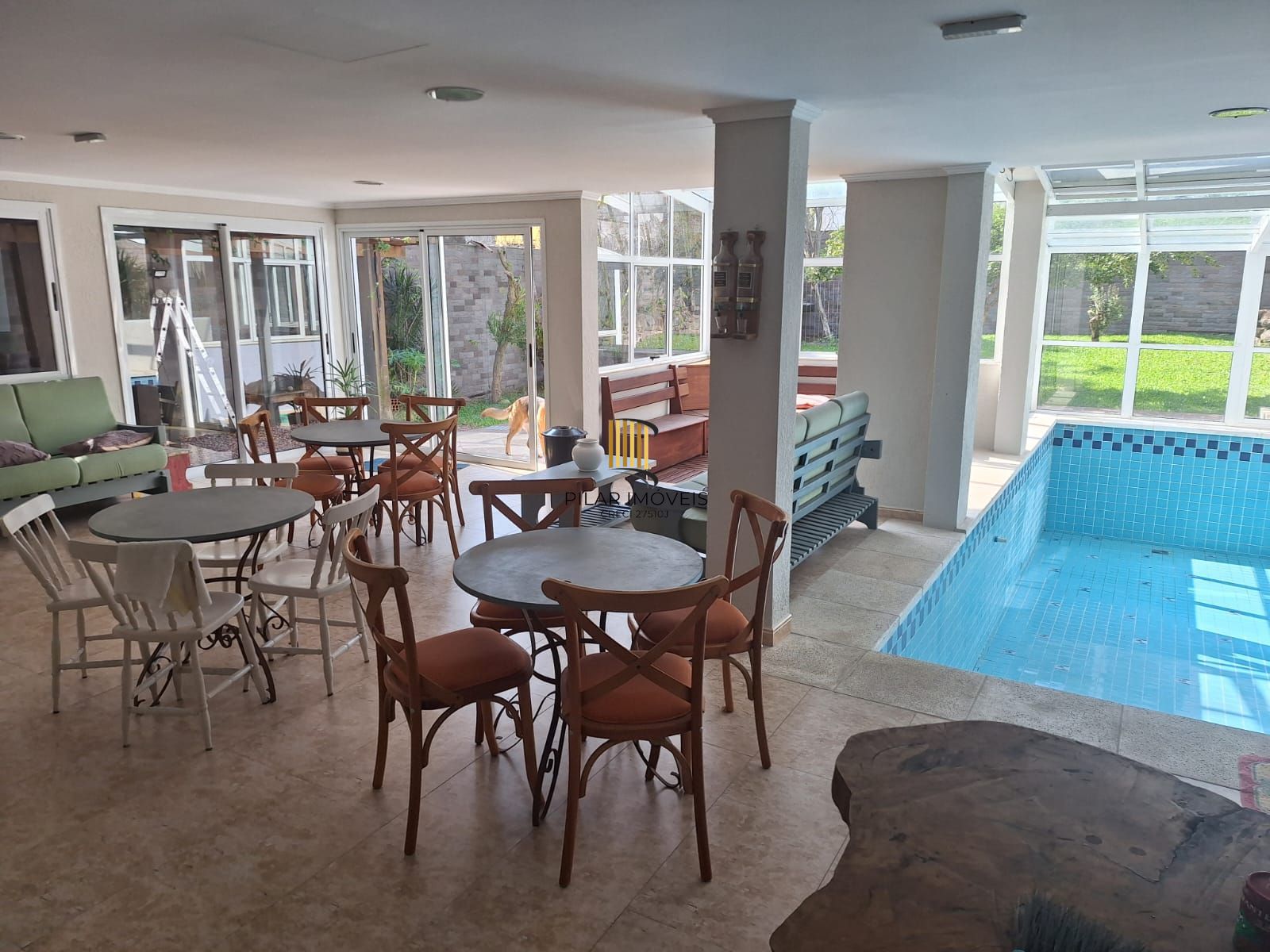 Prédio Residencial 3 dormitórios no bairro Vila Jardim