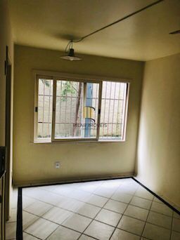 Apto. 59,82 m2 02 dorms. com sacadas, a.serv. amplo living, na Lucas de Oliveira, Petrop.