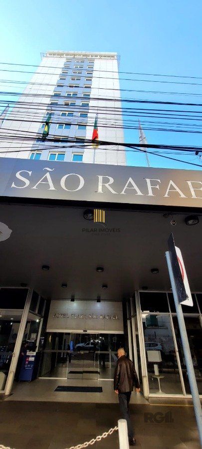 Apartamento a venda na Avenida Alberto Bins com 4 quartos, 2 banheiros, elevador, frente a fundos,  no coração do Centro Histórico de Porto Alegre