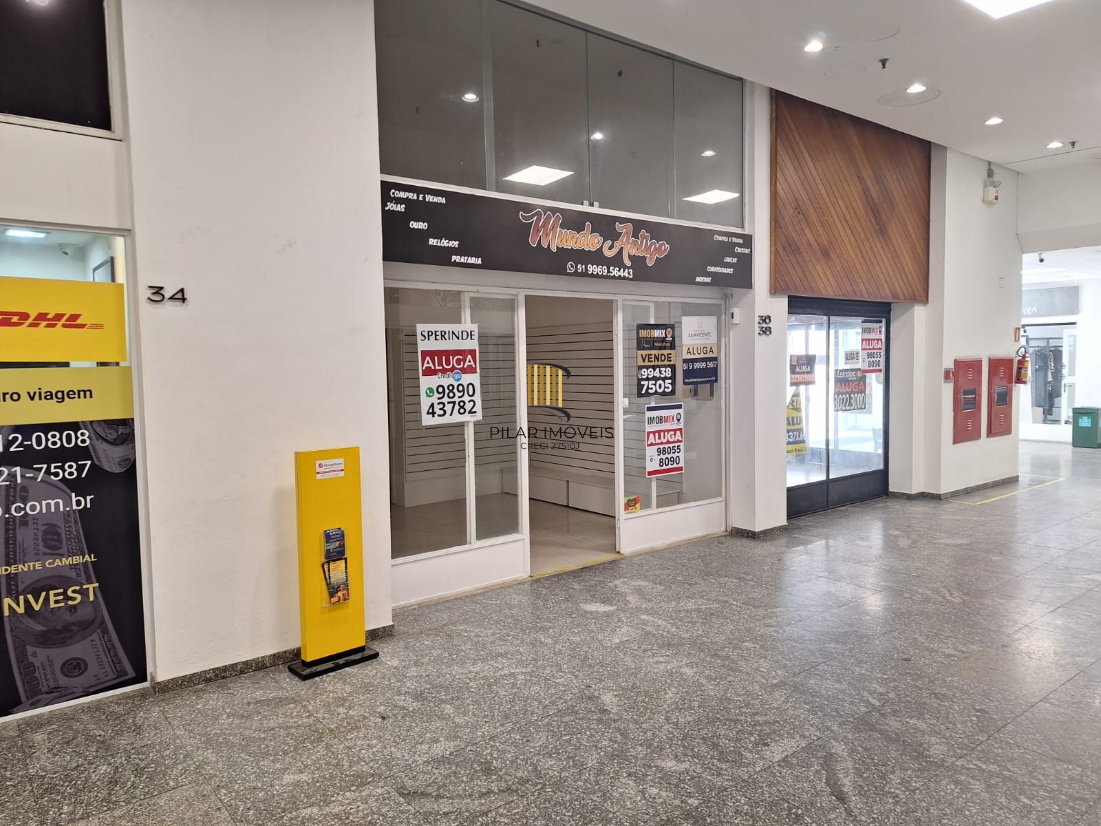 LOJA TÉRREA NA GALERIA QUINTA AVENIDA CENTER, Bairro Moinhos ,45,38 m2 com mezanino com vaga de garagem.