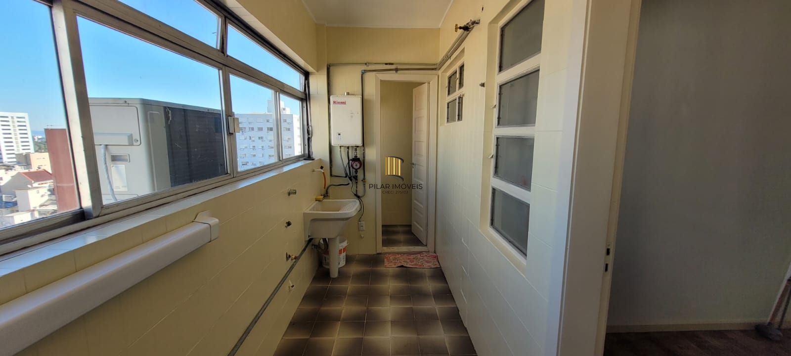 VENDA APARTAMENTO 3 DORMITÓRIOS, SUITE, GARAGEM, ELEVADOR, VISTA, EXCELENTE ORIENTAÇÃO SOLAR, BAIRRO RIO BRANCO JUNTO AO BOM FIM