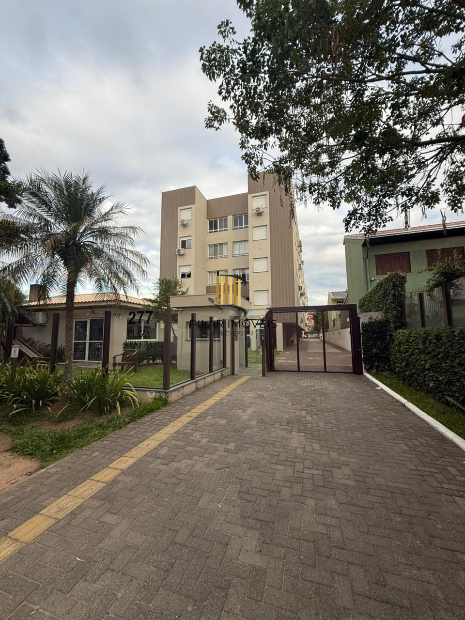 Excelente apartamento com 02 dormitorios com 01 suite à venda no Plaza Veneza,