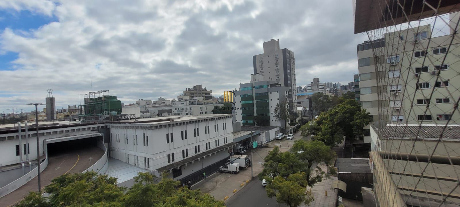 Apartamento 3 quartos  suite, closet, churrasqueira, garagem e elevador próximo Zaffari Ipiranga