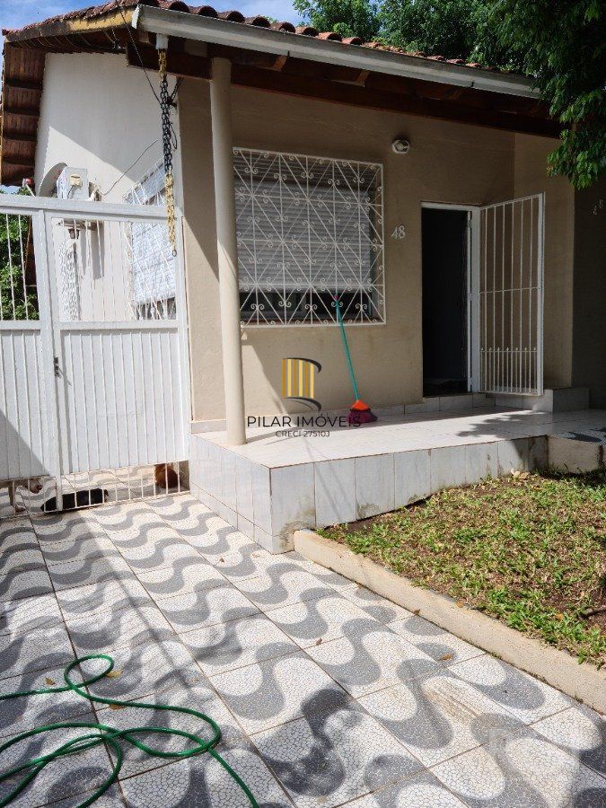 Casa para Venda - 169.98m², 3 dormitórios, 4 vagas - Coronel Aparício Borges
