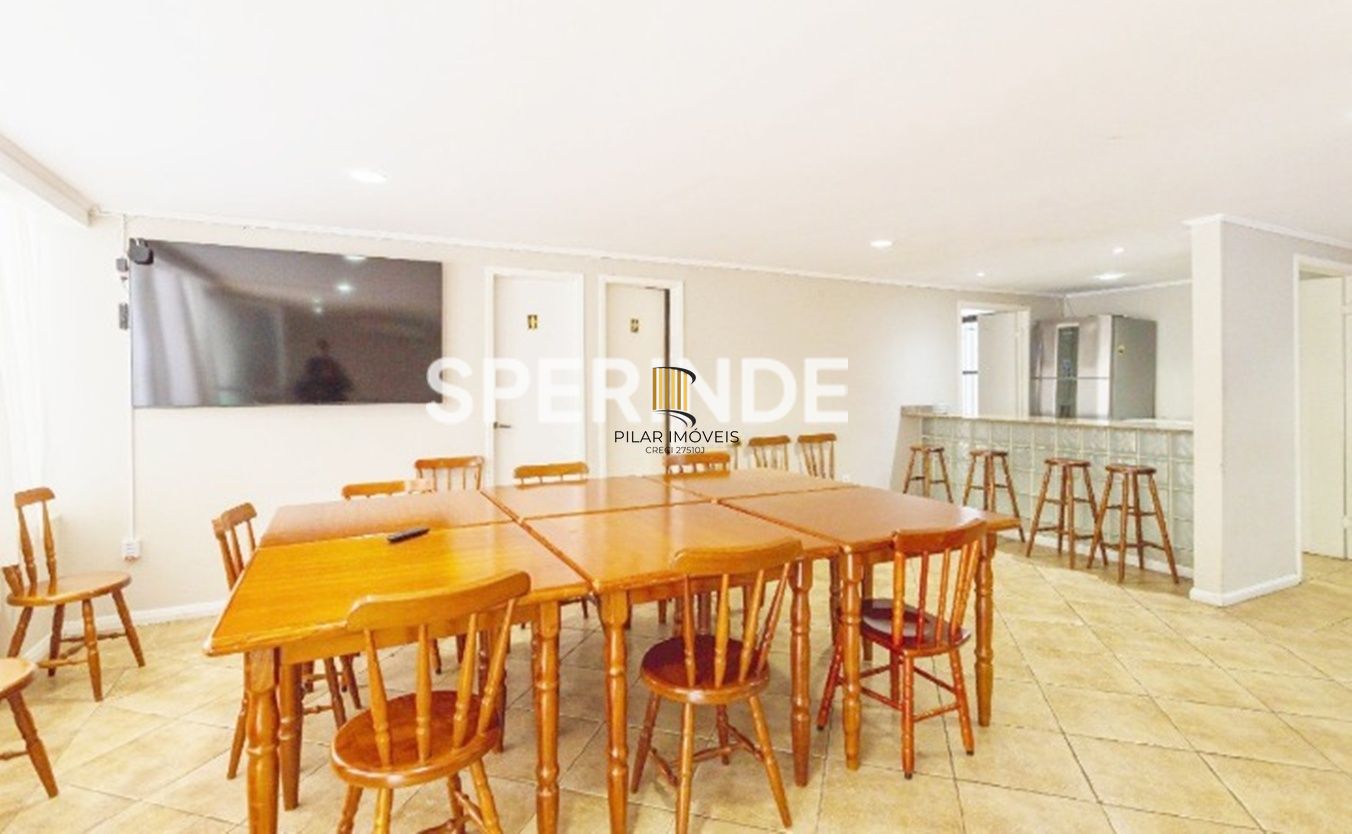 Ótimo apartamento de 02 dormitórios, área de serviço com banheiro auxiliar e 01 vaga de garagem no bairro Boa Vista