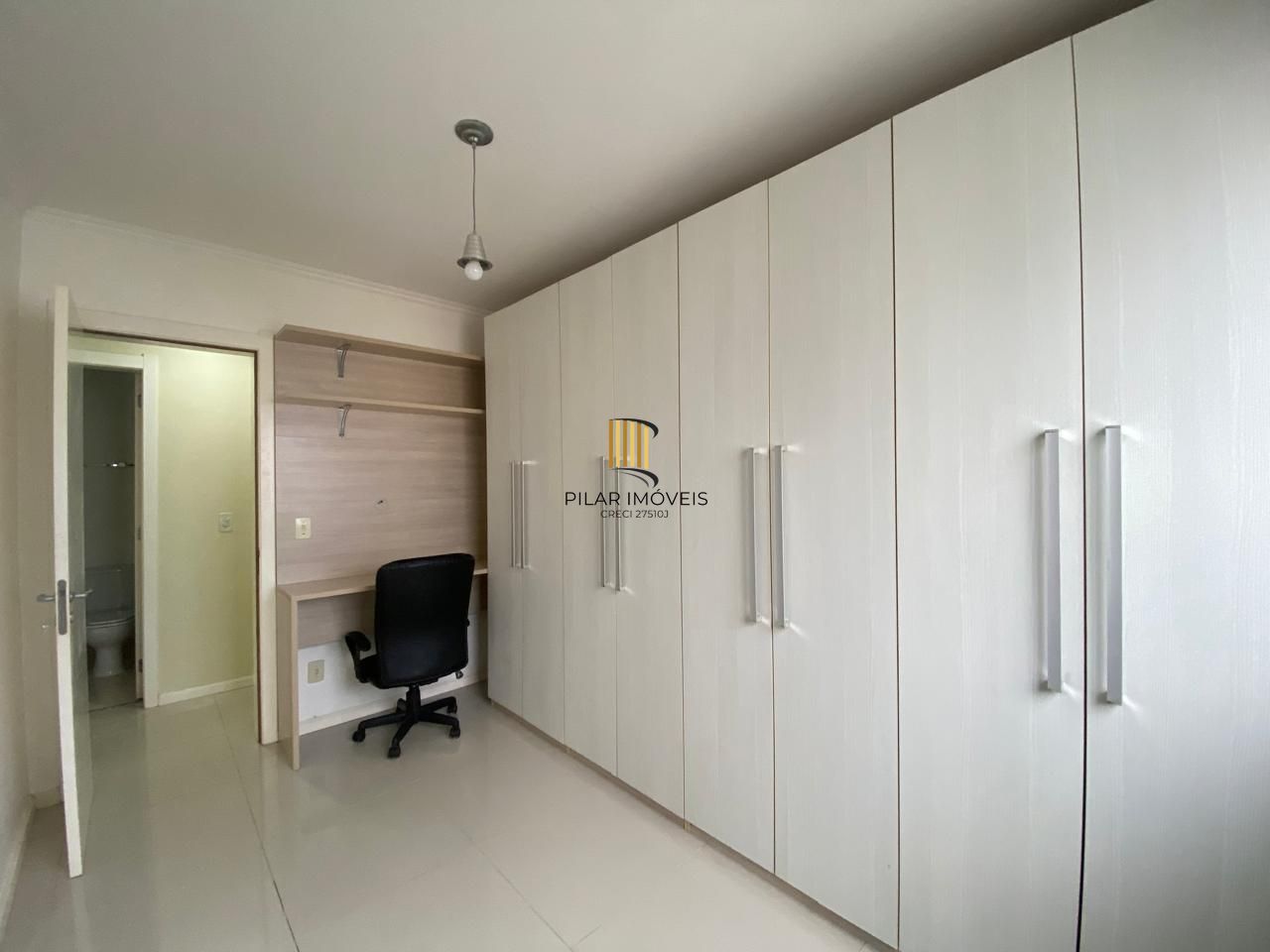 Apartamento de 61 m², com 2 dormitórios, 2 banheiros e 1 vaga no bairro Protásio Alves, Porto Alegre
