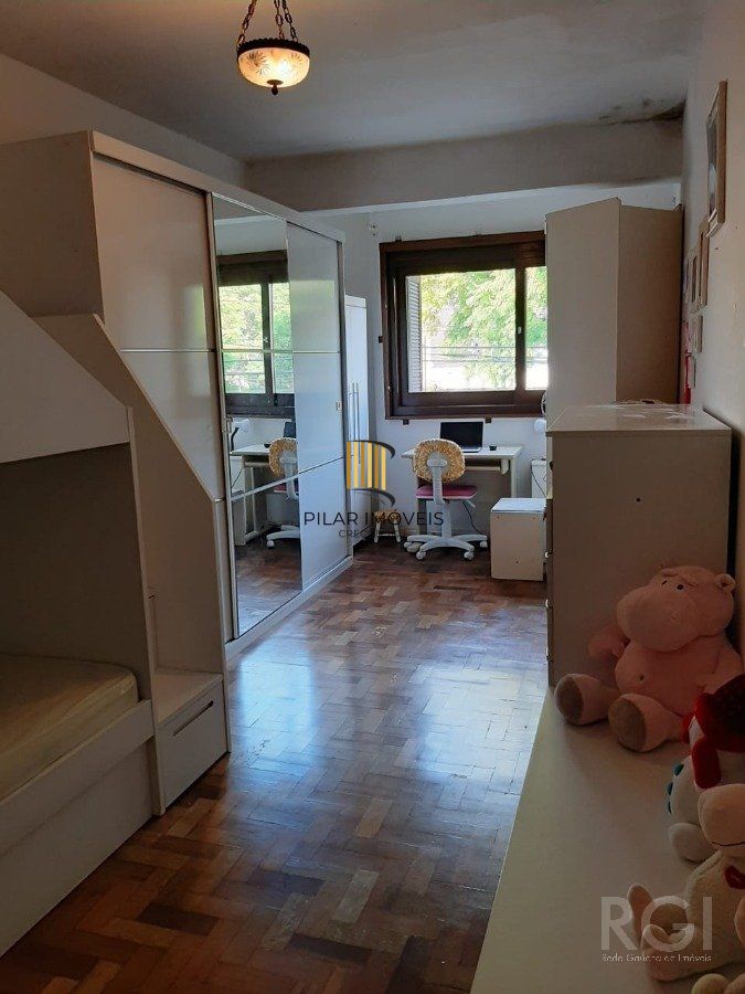 Casa para Venda - 136.6m², 4 dormitórios, 2 vagas - Rio Branco